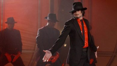 MICHAEL JACKSON’IN ÇORAPLARI AÇIK ARTIRMADA